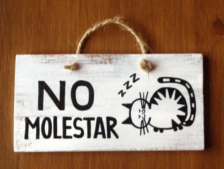 no molestar letrero